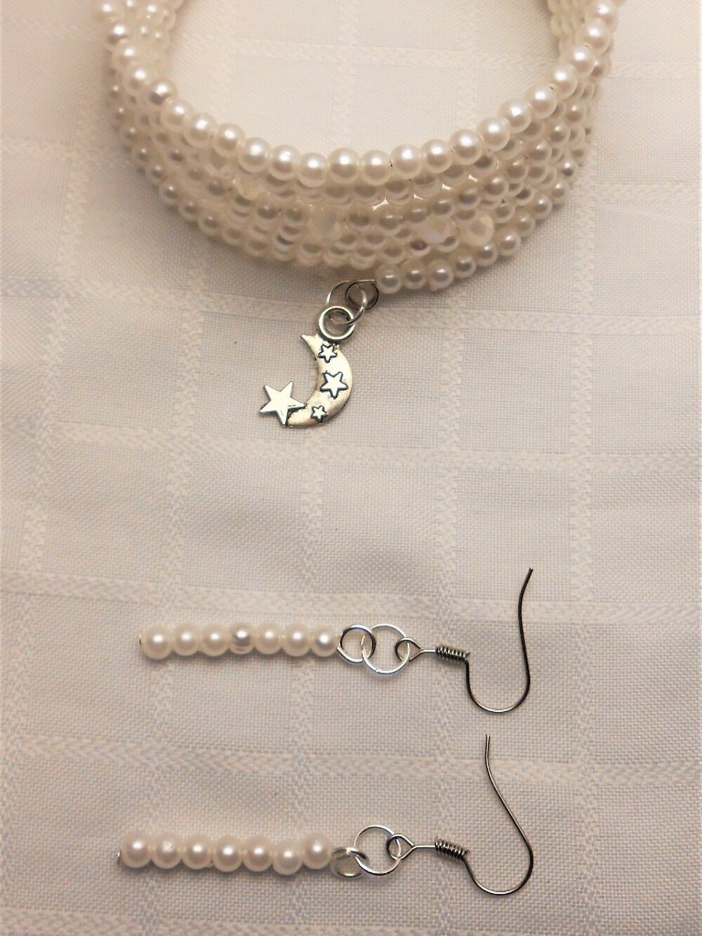 Handmade jewelry set with memory wire bracelets and earrings No. 984